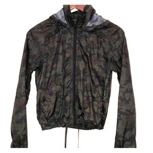 Jolt camouflage rain jacket
